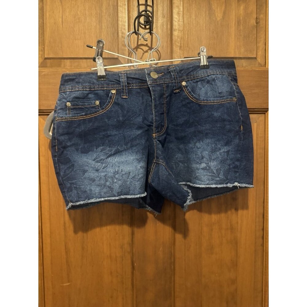 Faded Glory Jean Shorts Size 8 Has Flowers On Them